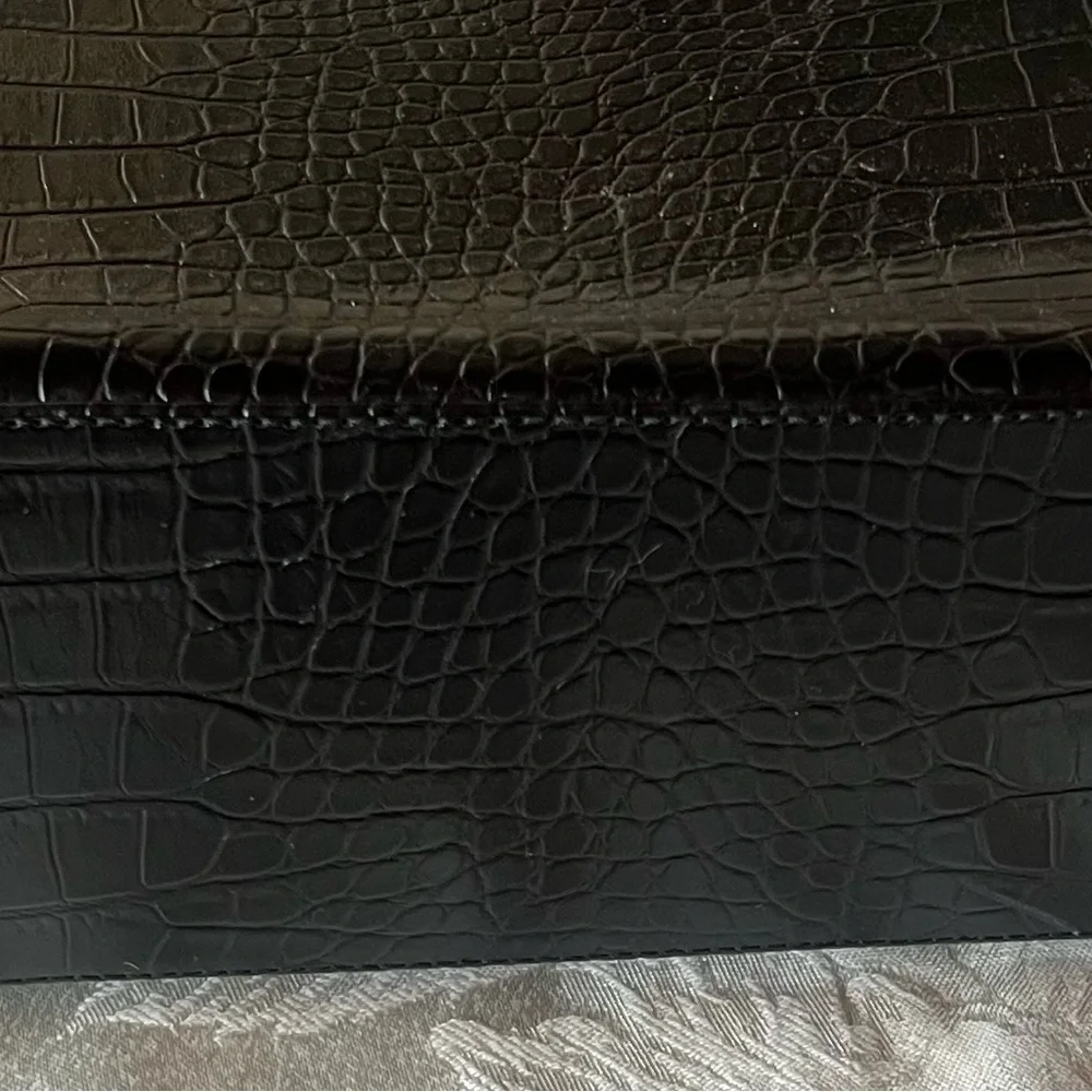 Chic Black Crocodile Embossed Handbag